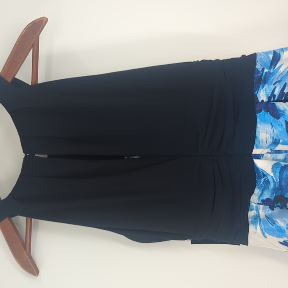 SLNY Blue Sleeveless Floral Halter Dress - Picture 6 of 9